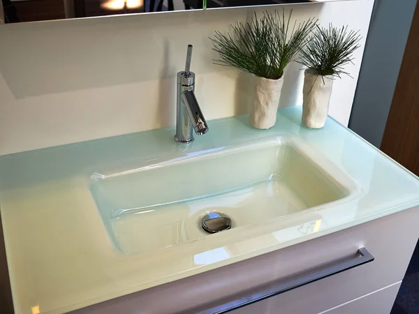 Lüks Evdeki Güzel Küçük Modern Moda Tasarım Banyosu — Stok fotoğraf