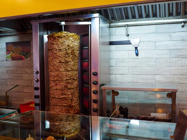 Doner Kebab Shawarma Gyros in the making — Stock Photo, Image