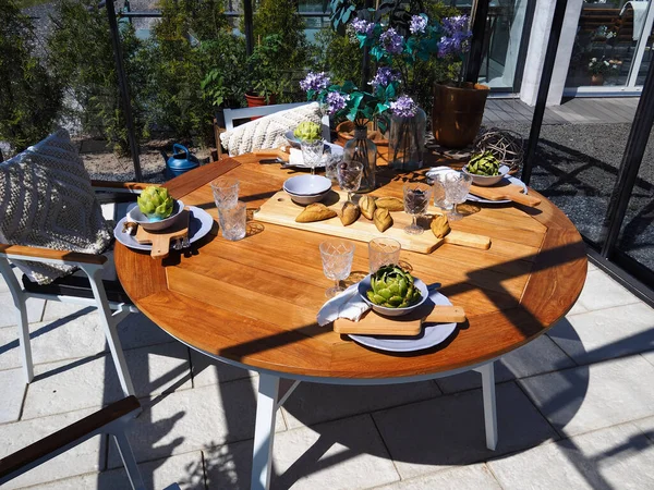 Intérieur Beau Pavillon Gazebo Jardin Verre Confortable Avec Des Meubles — Photo