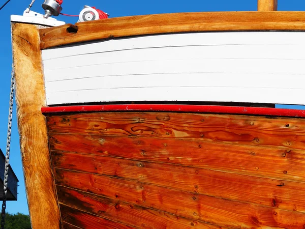 Detalhes Clássico Barco Madeira Design Atemporal Ancorado Uma Marina — Fotografia de Stock