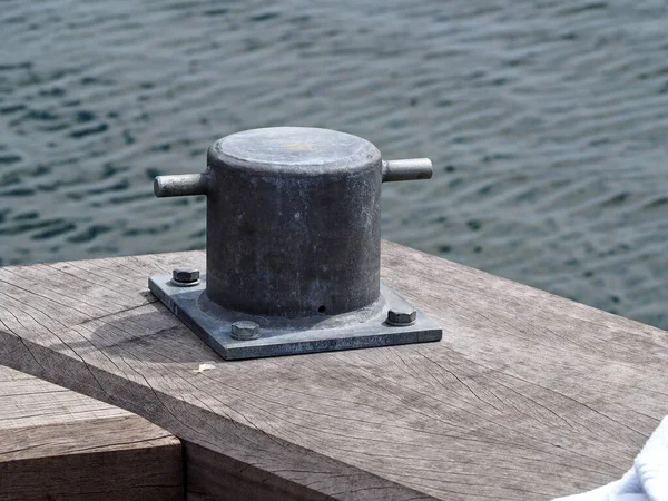 Metallo Forte Punto Ancoraggio Ormeggio Grande Navigazione Vela Vela Immagine — Foto Stock