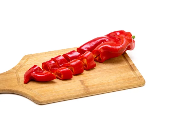 Κόκκινη πιπεριά σε λευκό φόντο. — Φωτογραφία Αρχείου