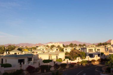 Şarm El Şeyh, Mısır - 18 Mart 2019: Bina, Concord Hotel. otelde yürüyün. Mimari ve Asya tarzında bina. Turizm ve seyahat için arka plan.