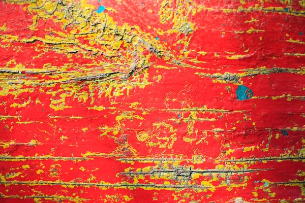 欠けの赤い塗料で木材。グランジ スタイルの背景 — ストック写真