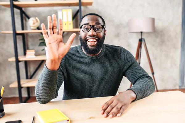 Webcam shot van Afro-Amerikaanse man — Stockfoto