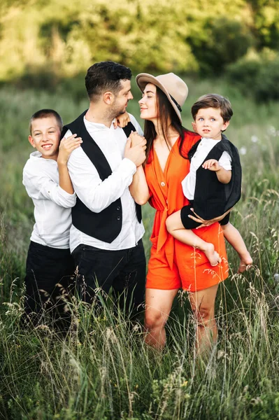 Doğanın dışında mutlu bir aile olma ihtimali çok düşük.