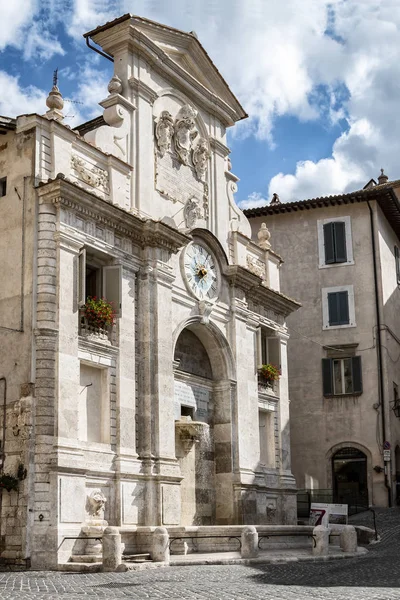 Ancient Travertine Fountain Piazza Del Mercato Old Artistic Clock Tower — Stock Photo, Image