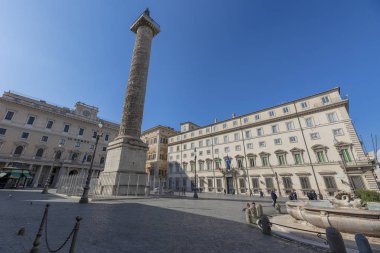 Piazza Colonna ve Palazzo Chigi