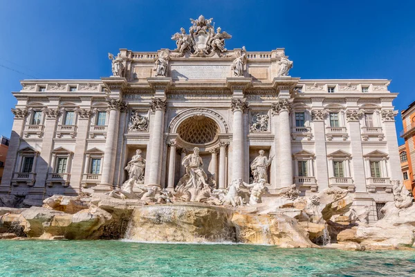Фонтан Треви Является Крупнейшим Одним Самых Известных Фонтанов Риме Одним — стоковое фото