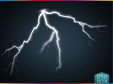 Saydam arka plan üzerinde izole yıldırım ile fırtına.