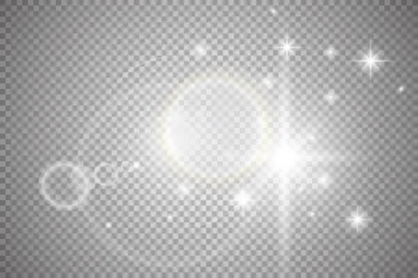 Effetti luminosi bianchi isolati su sfondo trasparente. Sole lampeggia con raggi e riflettori. Effetto luce. Star burst con scintille . — Vettoriale Stock