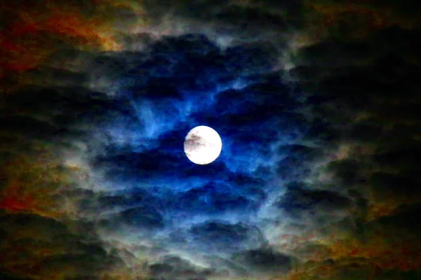 Luna Mística Las Nubes — Foto de Stock