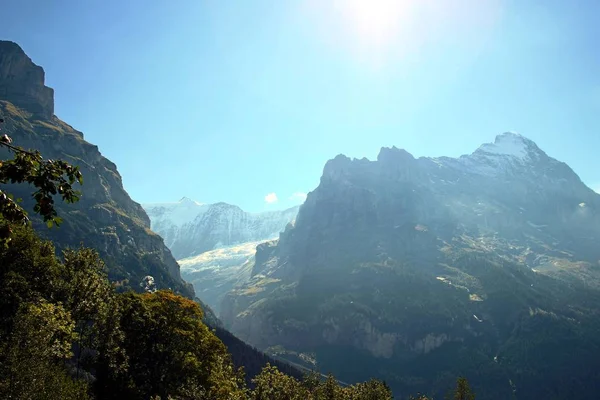 Bergslandskap Schweiz — Stockfoto