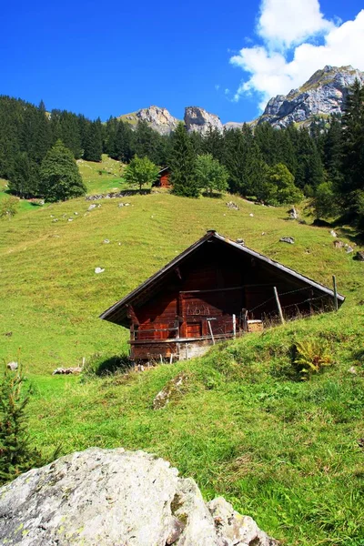 Refuge Dans Les Montagnes Suisses — Photo
