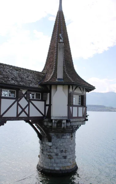 Zamek Oberhofen Szwajcarii — Zdjęcie stockowe