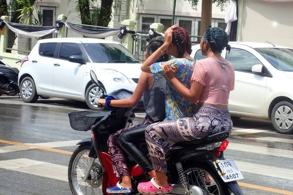 Tayland, Thailand, Krabi. Nisan 2017. Yeni yıl tatili Songkran.