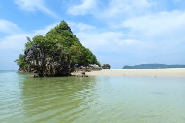 Şapka Noppharat Thara-Mu Ko Phi Phi Milli Parkı