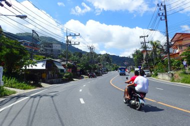 Tayland Phuket. 05/25/2017. Güneşli bir deniz yolu