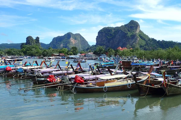 Bağlantı noktası Tayland, Krabi Longtail tekneler