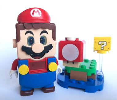 LEGO Süper Mario biblosu. Yeni LEGO baskısı. Elektronik sistemli Mario