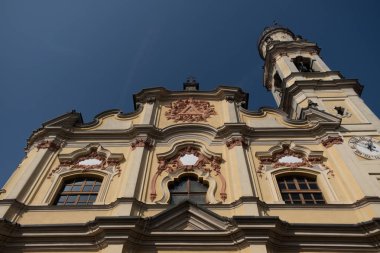 Crema şehir - kilise Chiesa Santissima Trinit Lombardy Kuzey İtalya ile tarihi merkez.
