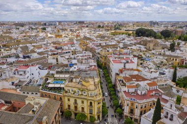 İspanya'da Sevilla ise şehrin havadan görünümü (Endülüs'ün başkenti.
