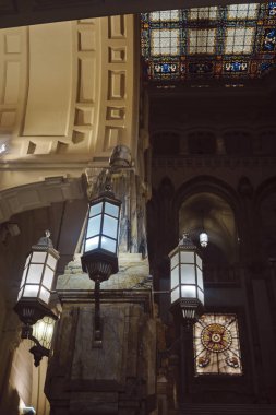 Eylül 2019. Escaleras Müzesi 'nin Madrid Donanma Müzesi girişi. İspanya