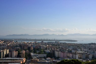 Cagliari şehrinin panoraması - sardunya - İtalya