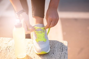  Bayan dantel yolda koşu için bağlama