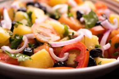 Tabl kase taze salata