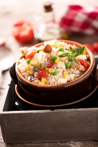 Ensalada Tradicional Arroz Italiano Sobre Mesa Madera — Foto de Stock