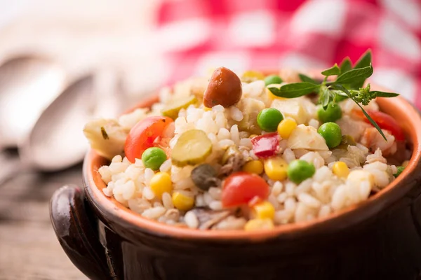 Ensalada Tradicional Arroz Italiano Sobre Mesa Madera — Foto de Stock