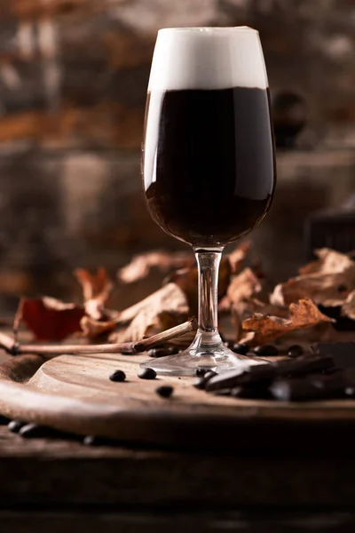 Glas Van Ierse Koffie Een Tafel Close — Stockfoto