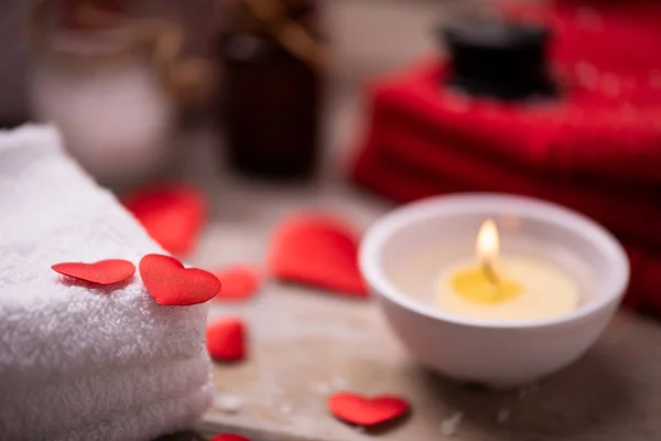 Wellnessdoktrin Valentinstag Mit Kerzen Und Steinen — Stockfoto