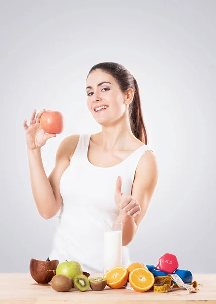 Υγιεινό Νεαρή Γυναίκα Τρώει Ένα Μήλο Έννοια Της Υγιεινής Διατροφής — Φωτογραφία Αρχείου