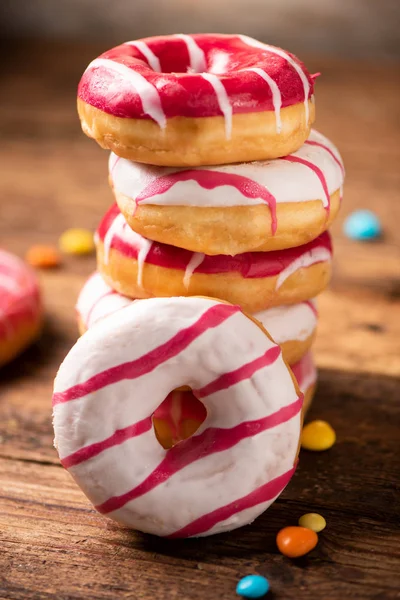 Donuts Surtidos Mesa Madera — Foto de Stock