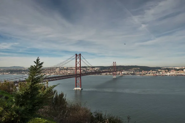 Famoso Ponte Del Aprile Lisbona Portogallo — Foto Stock