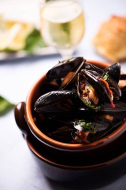 Midye tabağı yakın çekim.