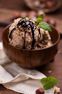 Taze fındıklı dondurma 