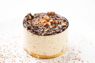 Fındık ile lezzetli tatlı parfe