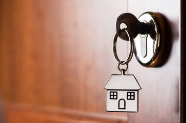 Evin anahtarı ev şeklinde bir entr tutam Gümüş Anahtarlık