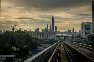 KUALA LUMPUR, MALAYSIA 12 Mart 2020 - Malezya MRT (Mass Rapid Transit) treni, gelecek nesil için bir taşımacılık. MRT ayrıca gelişmiş bir ülke olarak Malezya 'yı da getiriyor.