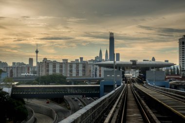 KUALA LUMPUR, MALAYSIA 12 Mart 2020 - Malezya MRT (Mass Rapid Transit) treni, gelecek nesil için bir taşımacılık. MRT ayrıca gelişmiş bir ülke olarak Malezya 'yı da getiriyor.