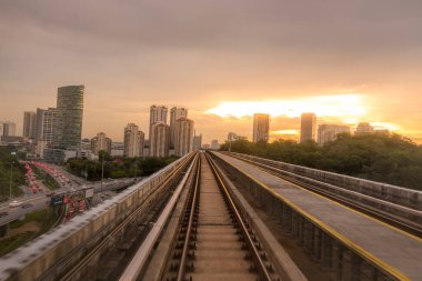 KUALA LUMPUR, MALAYSIA 12 Mart 2020 - Malezya MRT (Mass Rapid Transit) treni, gelecek nesil için bir taşımacılık. MRT ayrıca gelişmiş bir ülke olarak Malezya 'yı da getiriyor.
