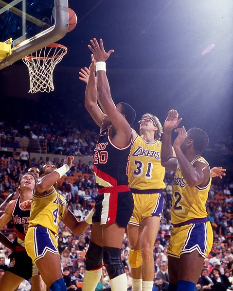 Los Angeles Lakers 1980 Évektől Működteti Kurt Rambist Nba Akcióban — Stock Fotó