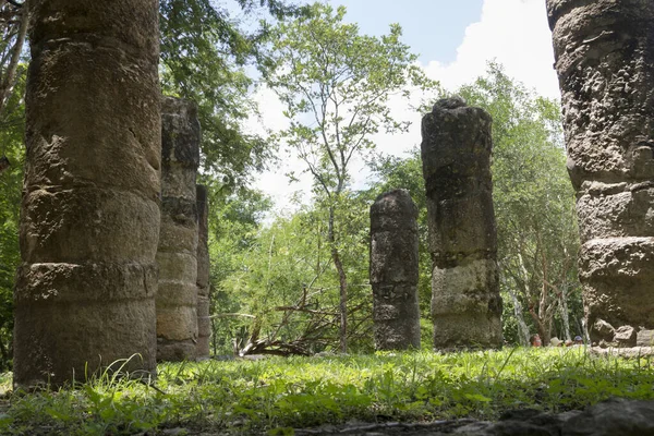 Kolumny Świątyni Tysiąca Wojowników Chichen Itza Jukatan Meksyk — Zdjęcie stockowe
