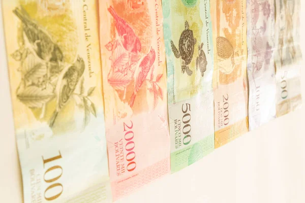 Bazı bolivarlar dolaşım dışı..