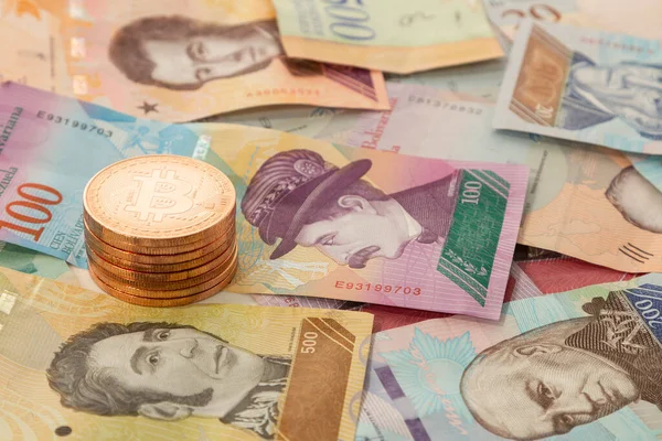 Birkaç kripto para birimi, bitcoin, ethereum, litekoin, dalgalanma, yanında Venezuela 'dan gelen para..