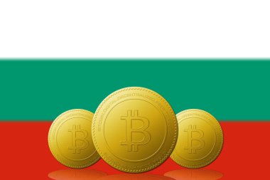 Arka planda Bulgaristan bayrağı bulunan üç Bitcoin kripto para birimi.