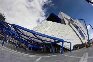 Pert, Batı Avustralya / Avustralya -16 / 01 / 2013: Perth Arena 'nın balık bakışı, Batı Avustralya' nın Perth kentindeki bir eğlence ve spor arenası..